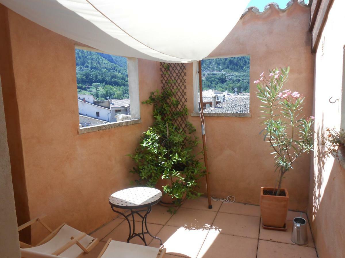 La Maison Derriere La Fontaine Buis-les-Baronnies Bagian luar foto