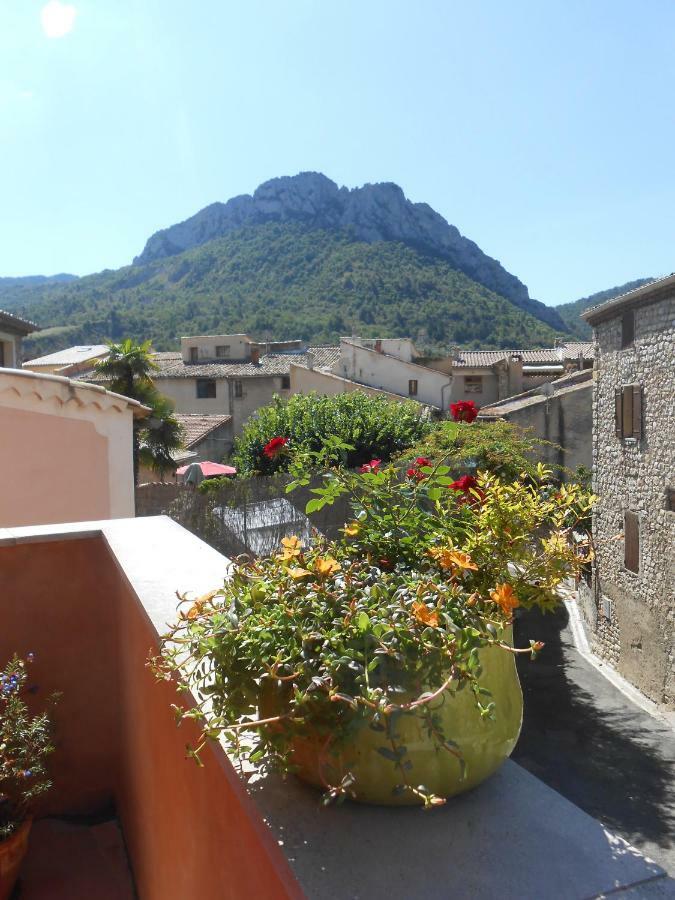 La Maison Derriere La Fontaine Buis-les-Baronnies Bagian luar foto