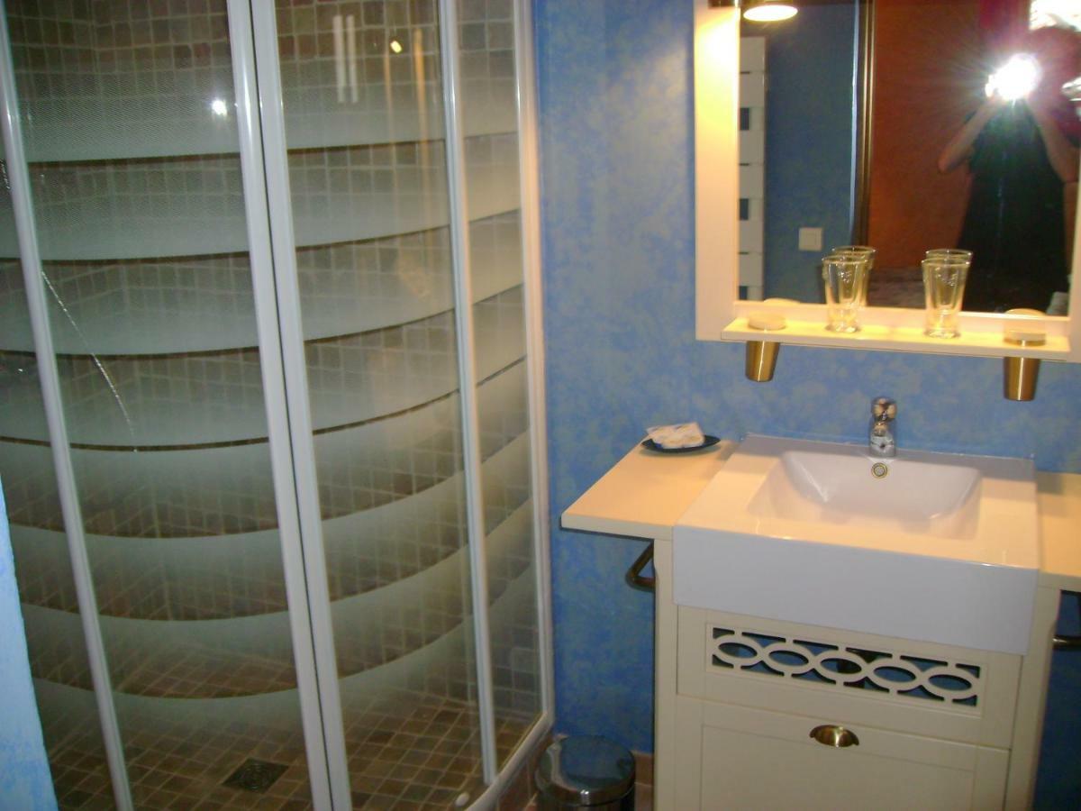 La Maison Derriere La Fontaine Buis-les-Baronnies Bagian luar foto